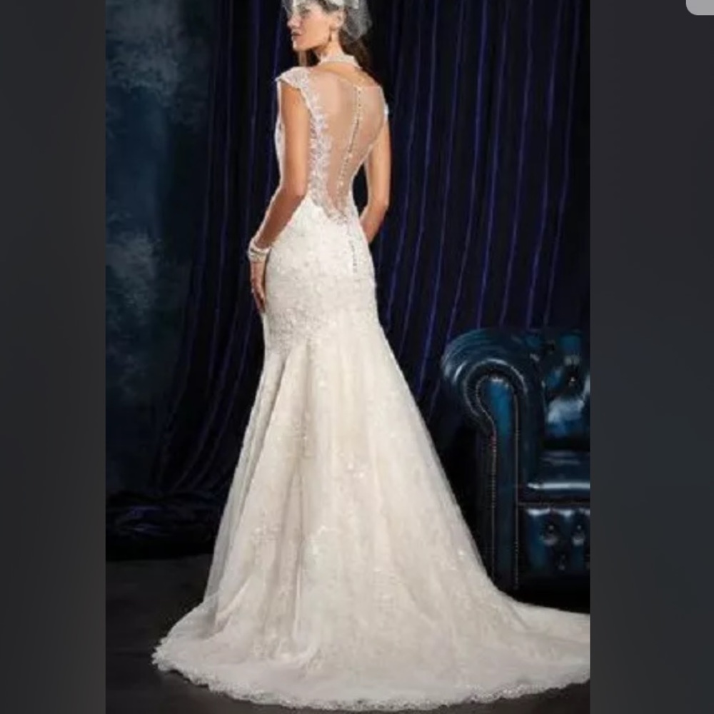 Alfred Angelo Sapphire 959 Ivory Lace Wedding Dress